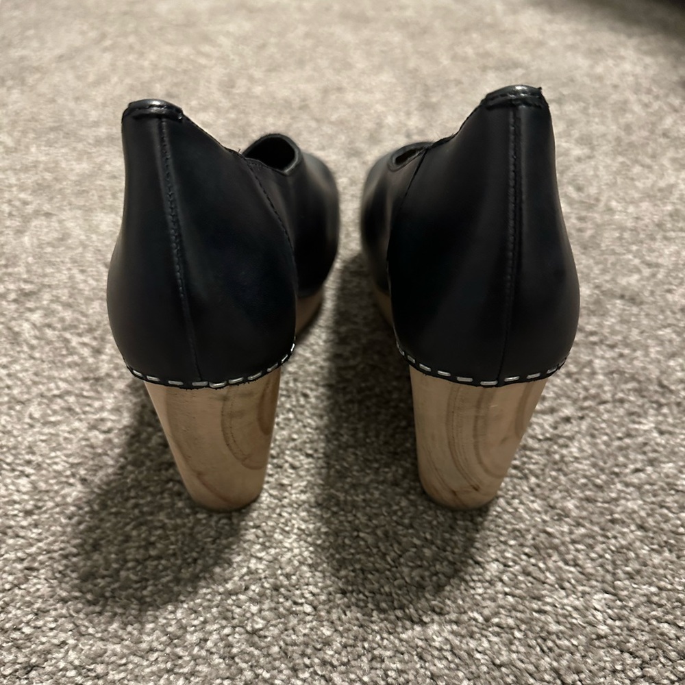 Free People / Genuine Leather Wooden Clogs / EU 37 (US 7) - Picture 10 of 11